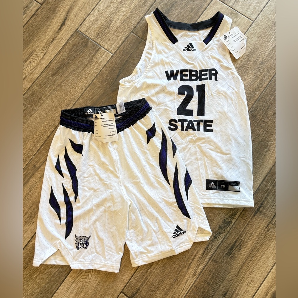 Adidas WEBER STATE WILDCATS Basketball Jersey & Shorts - Youth Medium